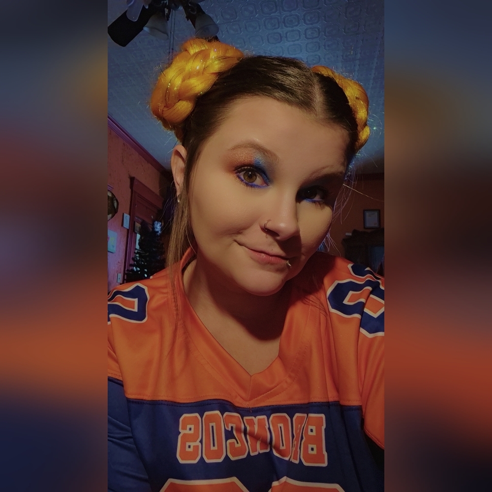 Meet your Posher, Shelby Briana - Picture 3 of 10